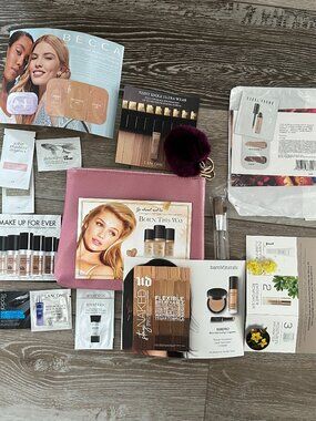 Make Up Bag w Charm / Keychain w Large Lot of Beauty Samples